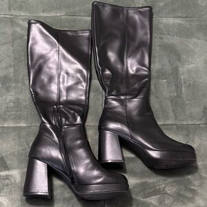 SO Black Heeled Boots